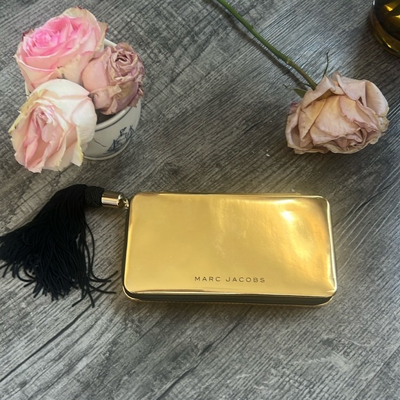 Marc Jacobs coffret wallet 🤍🌹 - Picture 1 of 7